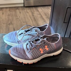 Under Armour Charcoal and Coral Running Shoes size 8 great condition light wear